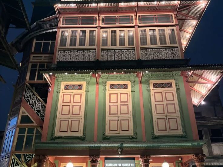 Traditional wooden architecture and courtyard of Mangaldas Ni Haveli in Ahmedabad