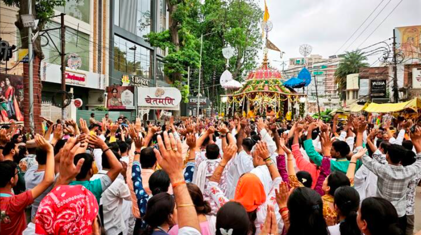 Devotees in Ahmedabad welcome Lord Jagannath's Rath Yatra by offering aarti, prasad, water, and refreshments along the procession route.